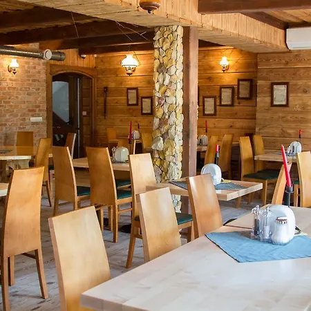 Polonia ゲストハウス